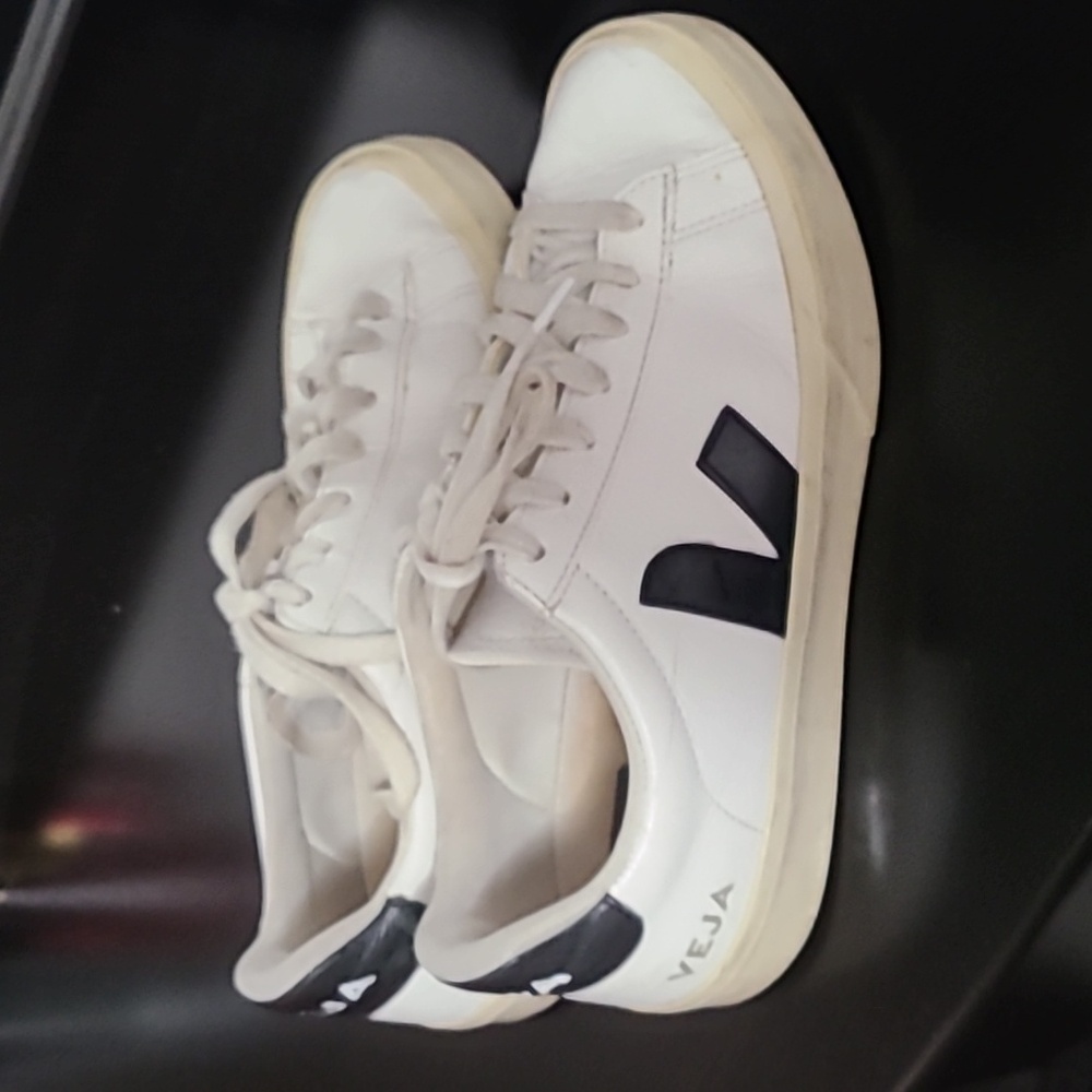 Veja V-10 Campo Low White and Black Sneakers Size 7